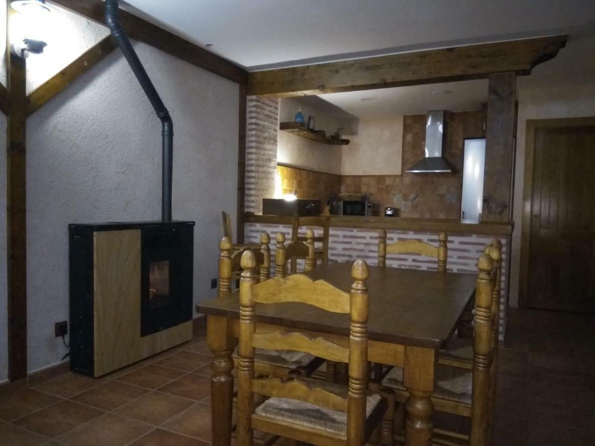 Casa Rural Isabel Villaflores Bagian luar foto